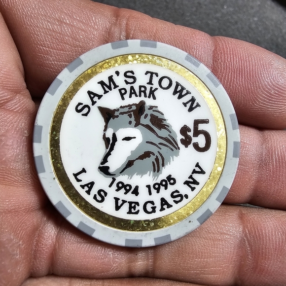 Vintage 90s $5 sams town house casino chip las vegas nevada Rare Collectible sho - Picture 2 of 4